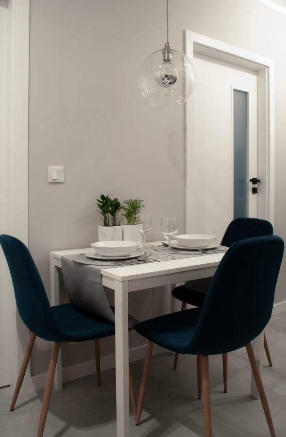 Navyblue Apartment Cracow Free Parking Tv Krakau Exterior foto